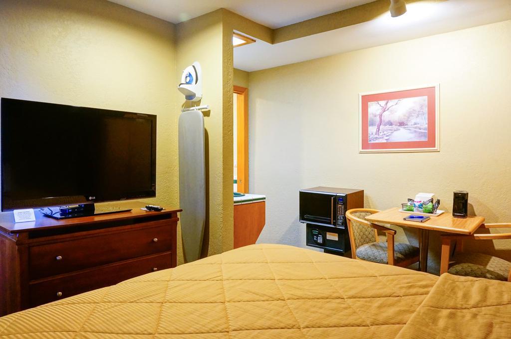 Lamplighter Inn & Suites San Luis Obispo Bilik gambar